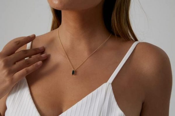 CZ Solitaire Choker Pendant Necklace for Women Dainty Cubic Zirconia Necklace 14K Gold Planted Diamond Solitaire Choker Chain Pendant Necklace for Women
